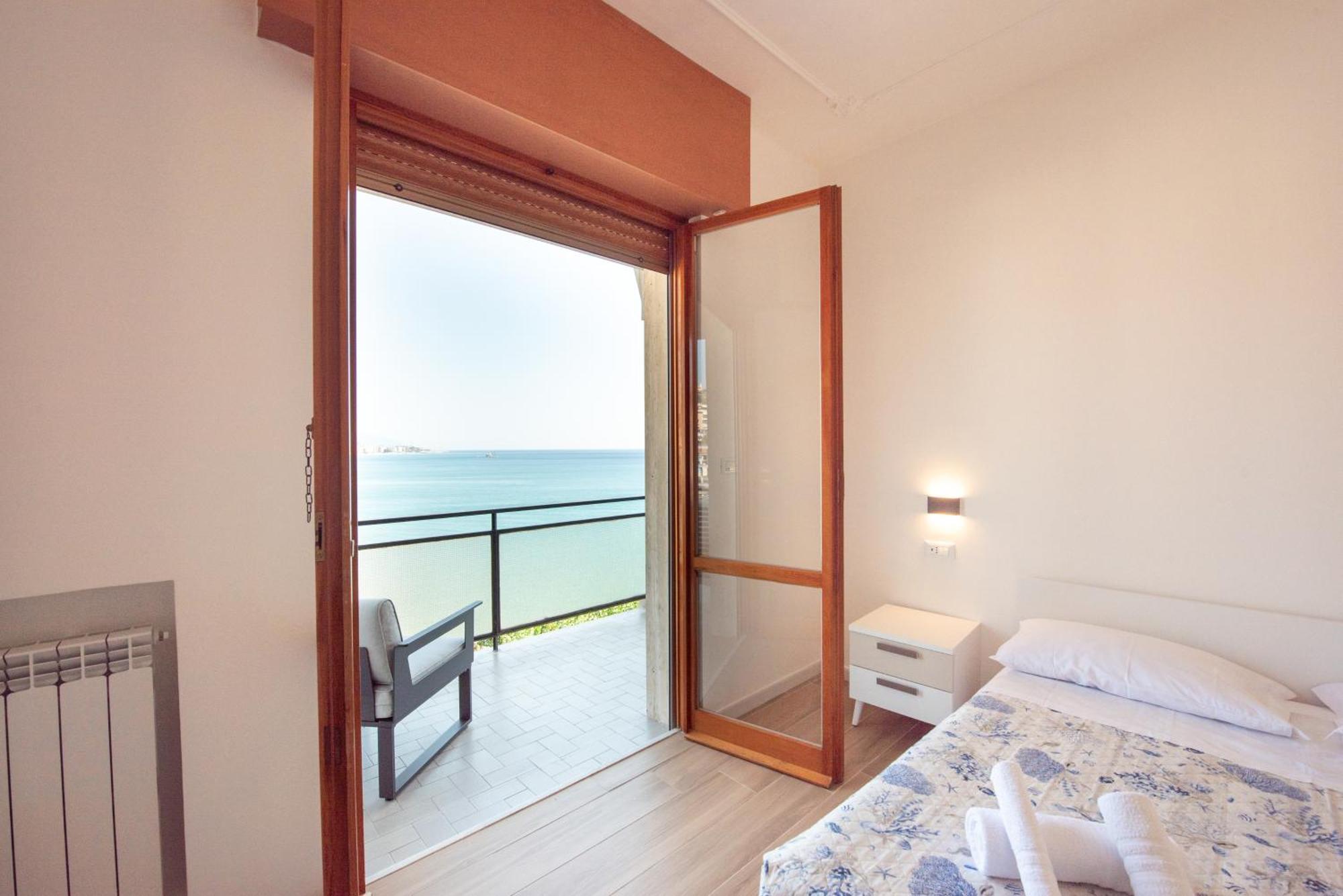 Apartamento You And The Sea Savona Exterior foto