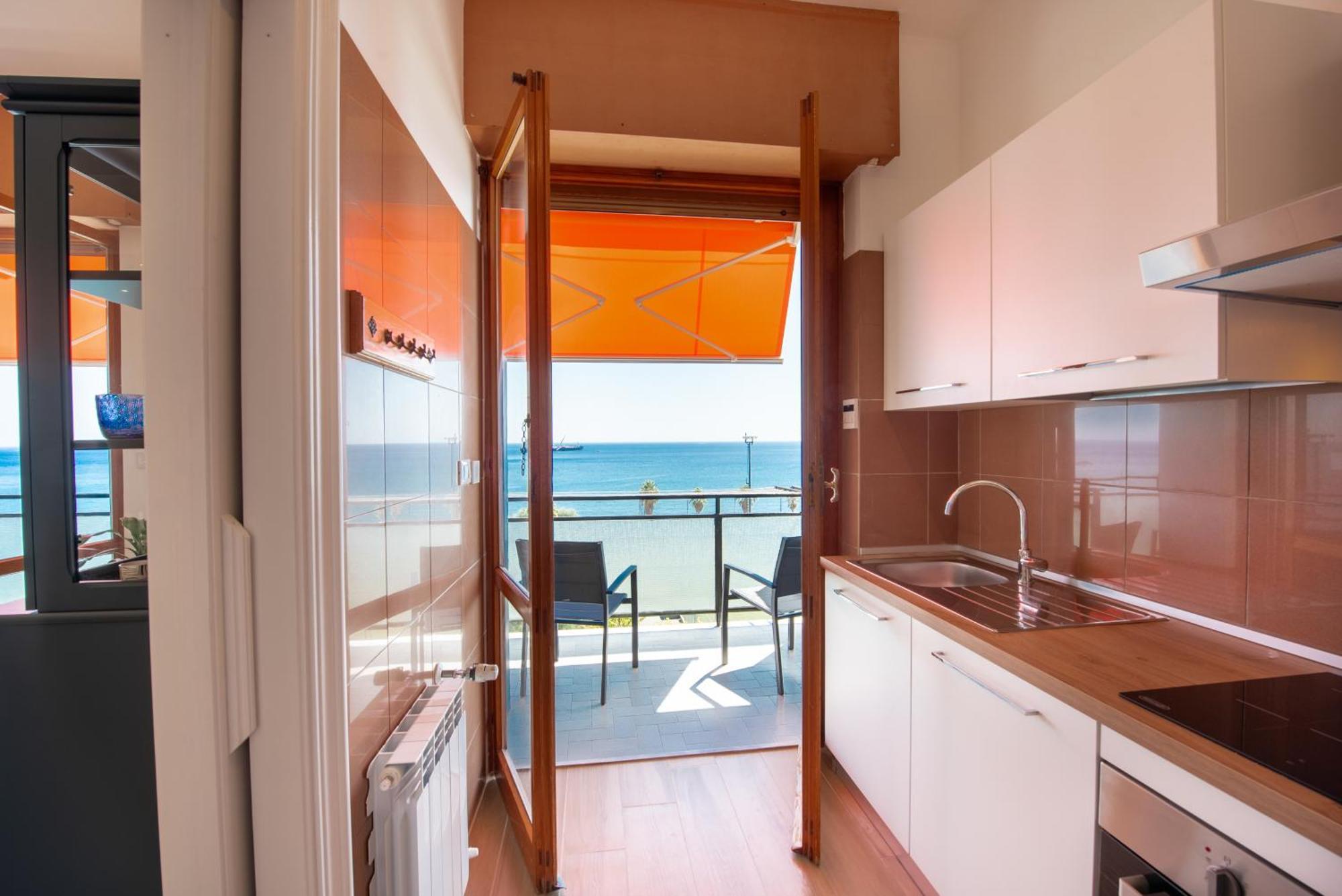 Apartamento You And The Sea Savona Exterior foto