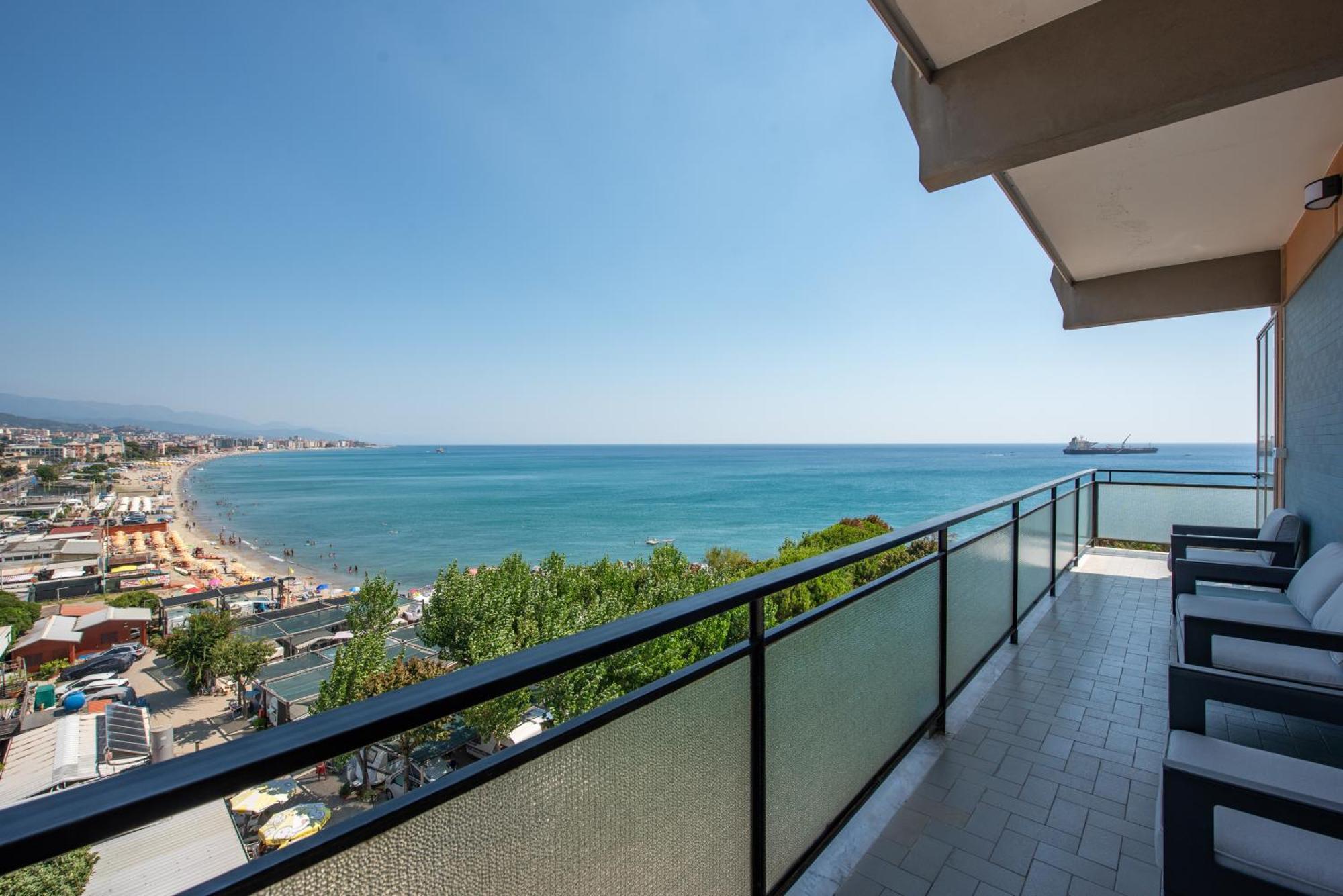 Apartamento You And The Sea Savona Exterior foto